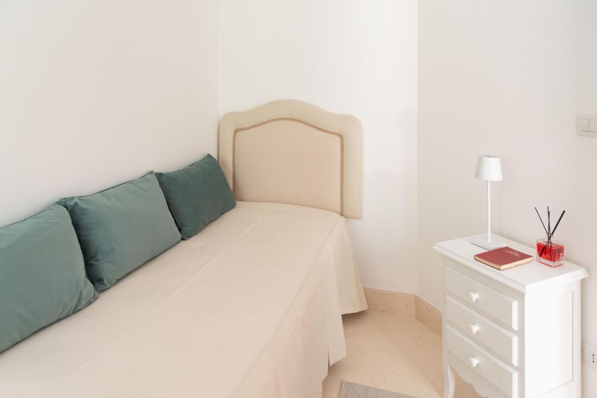 Garden House, Appartamento Con Giardino A Fasano Luaran gambar